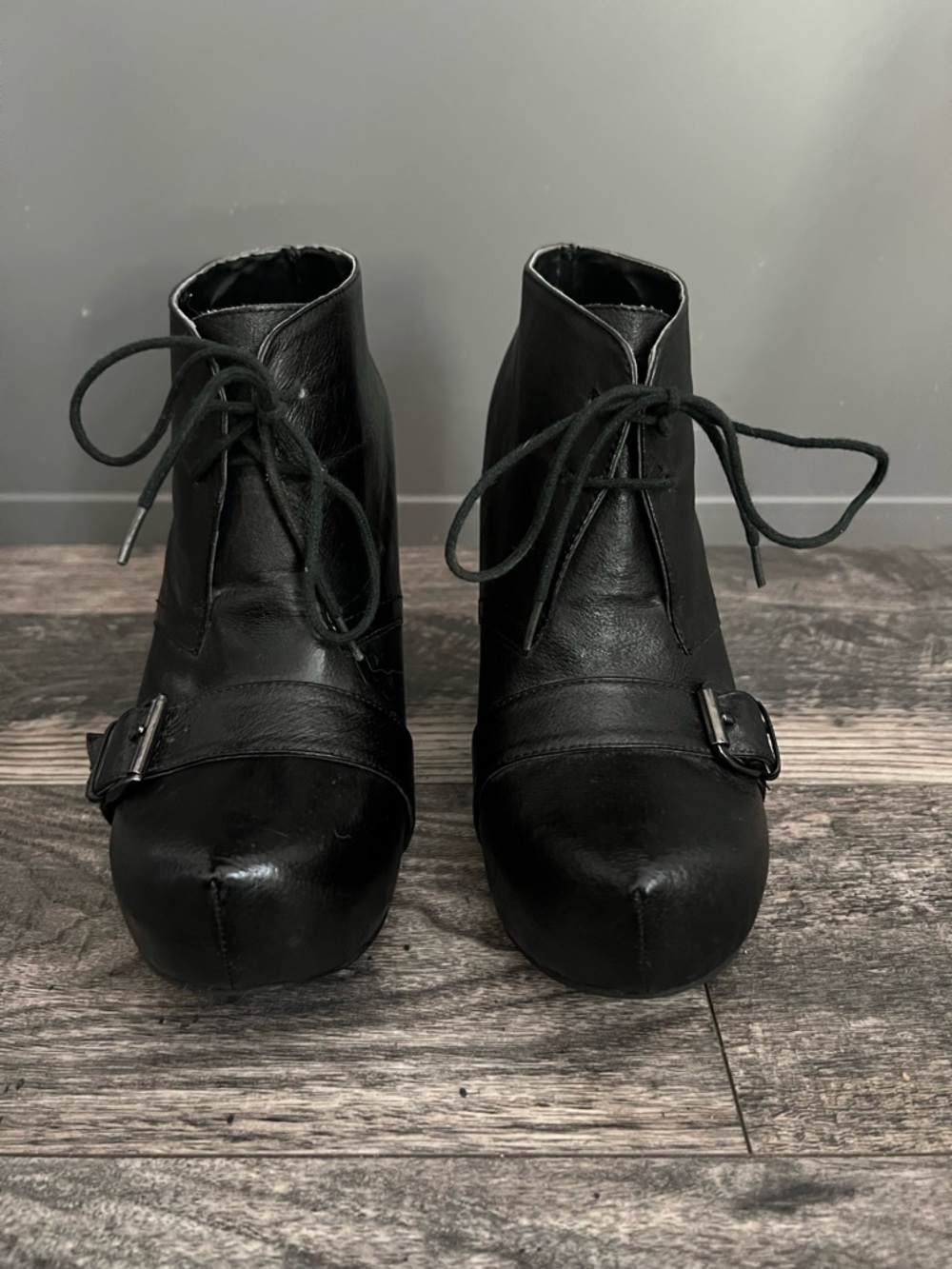 Vintage Steve Madden ALVA Gothic fetish platform wedge bootie W10 buckle witchy
